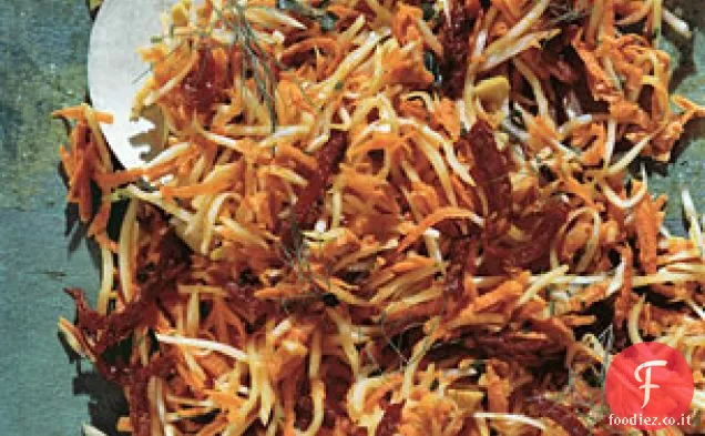 Slaw di finocchio e carota con condimento alle olive