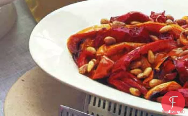 Insalata di peperoni arrostiti con pinoli