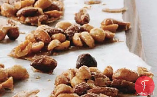 Noci candite con zucchero e spezie
