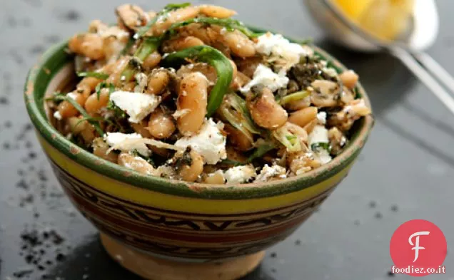 Fagioli fritti con feta, acetosa e sommacco