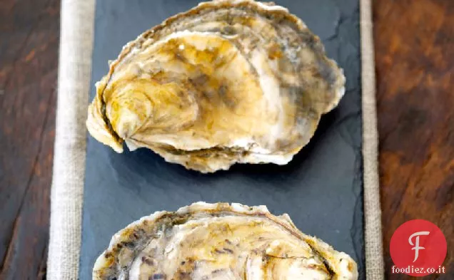 Bignè di ostrica con Velouté di acetosa