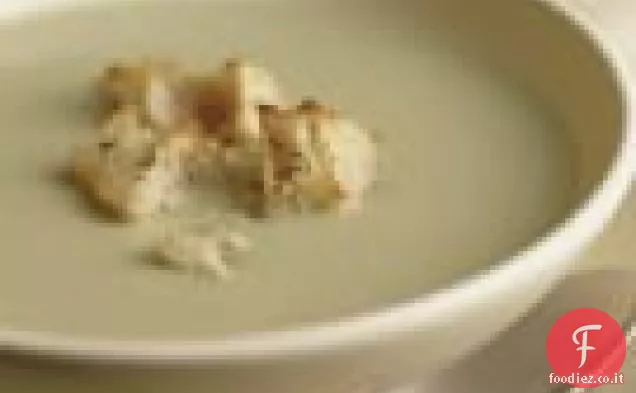 Zuppa di acetosa con crostini strappati