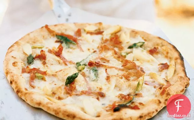 Pizzette di Asparagi con Fontina e Prosciutto