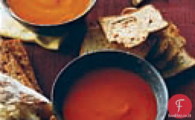 Peperone rosso freddo e zuppa di Habanero