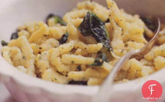 Spaetzle alle erbe e spinaci