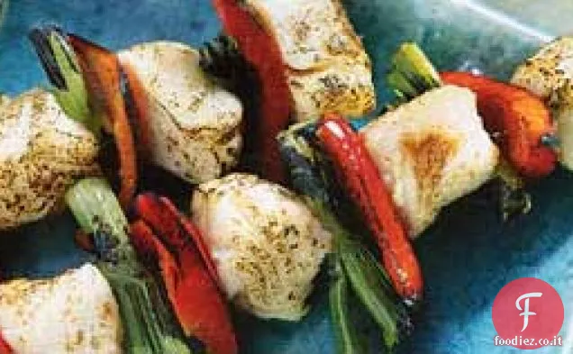 Spiedini di halibut e pepe rosso con salsa di peperoncino e lime