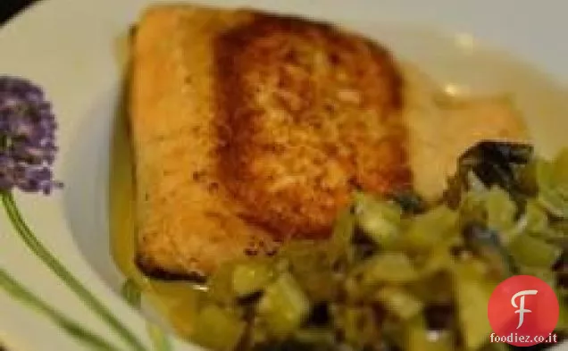 Salmone scottato con salsa di crema di ispirazione indiana