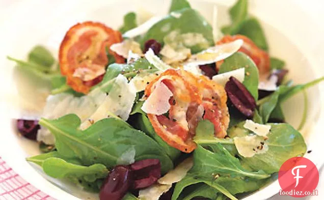 Insalata di rucola con Olive, pancetta e scaglie di parmigiano