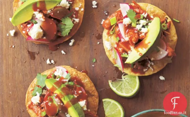 Tostadas di pollo con Slaw ravanello