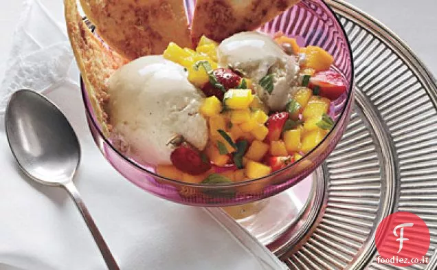 Gelato al cocco-Piloncillo con Tortilla di cocco e salsa di frutta