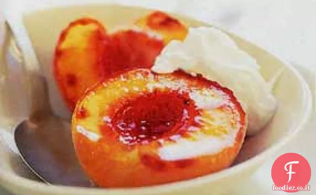 Pesche alla griglia con Crème Fraîche