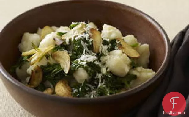 Meno di 15 minuti Spinaci con Gnocchi e Aglio Chips