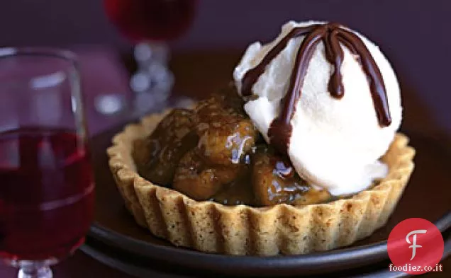 Tortine di banana caramellate con salsa di porto al cioccolato agrodolce