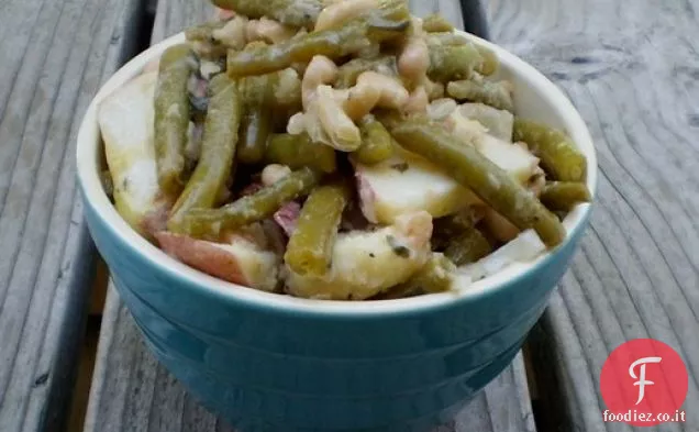Sano e delizioso: insalata di patate con fagioli verdi e bianchi