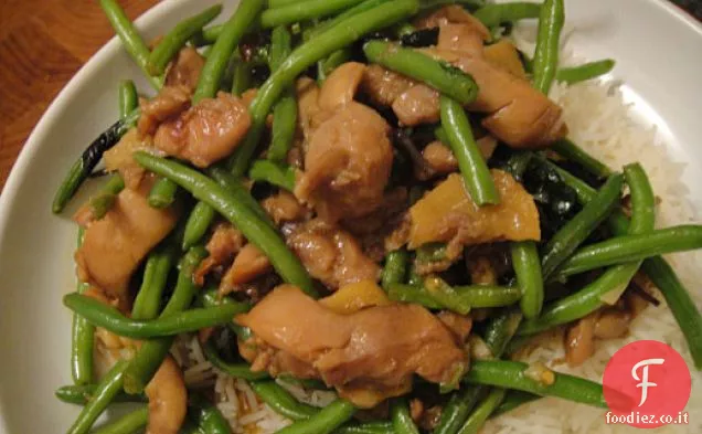 Cuocere il libro: Tre tazza di pollo con fagiolini