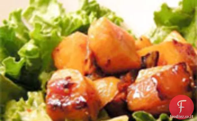 Cena stasera: Insalata di patate dolci con cipolle caramellate e Guajillo Chile Dressing