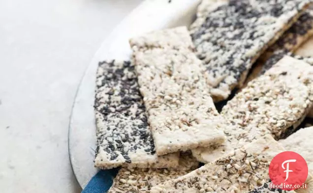 Cracker Crispbread seminati tre modi (senza glutine, senza cereali, Vegan, Paleo, senza noci)