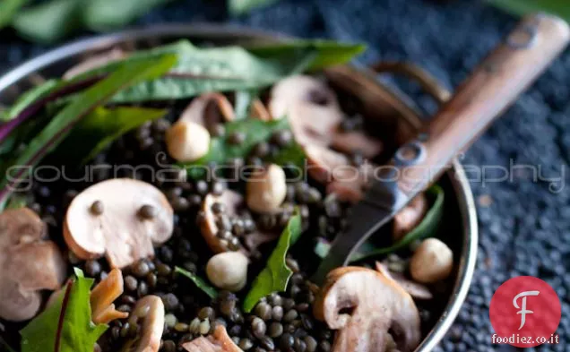 Insalata di lenticchie Beluga nero con funghi e senape Vinaigrette / Hearty Feel Good Food