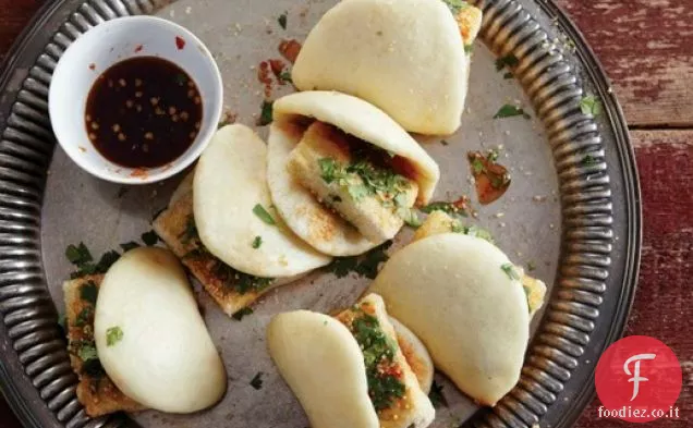 I panini al tofu fritti piccanti e dolci di Andrea Nguyen