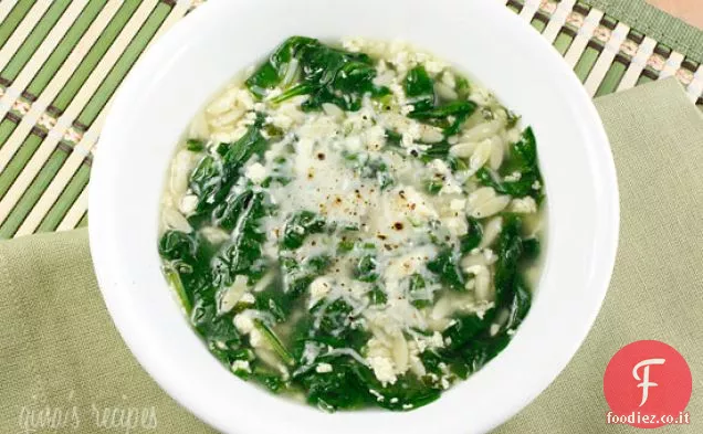 Zuppa di Stracciatella di Spinaci con Orzo