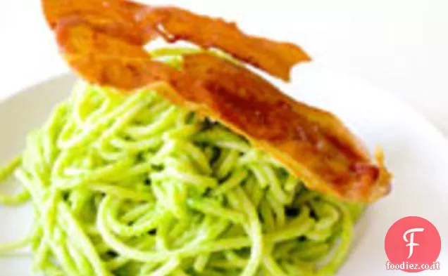 Mangiare per otto dollari: Spaghetti in salsa di piselli cremosa con prosciutto croccante