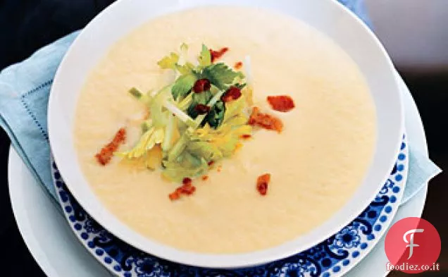 Zuppa di sedano con pancetta e mela verde
