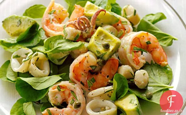 Insalata di mare con condimento cremoso al dragoncello