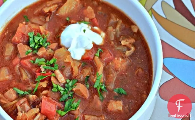 Maiale piccante e cavolo Zuppa di goulash a fornello lento