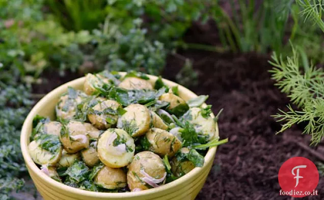 Patate da giardino alle erbe con spinaci freschi e limone