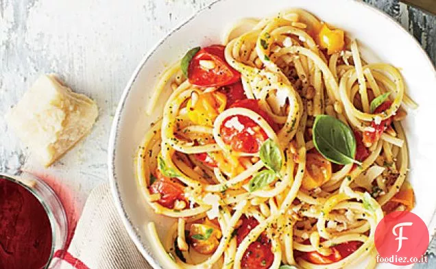 Salsa di pasta di pomodoro ciliegia facile