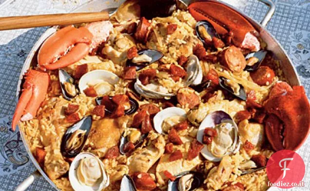 Paella di pesce e pollo