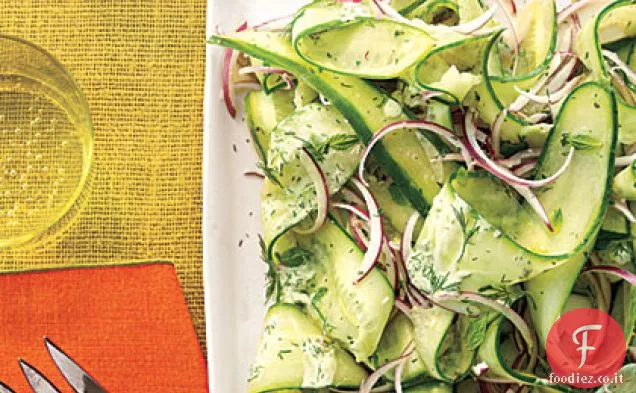 Insalata di cetrioli alle erbe