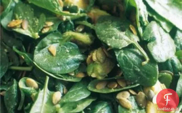 Insalata di spinaci, avocado e semi di zucca