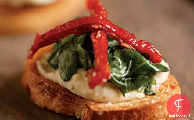Crostini con Purea di Fagioli Bianchi, Spinaci e Pomodori secchi