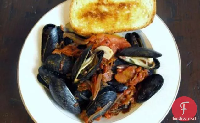 Cozze in brodo di Chorizo e pomodoro