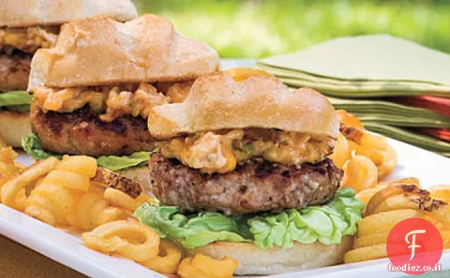 Hamburger di maiale in crosta di pecan con maionese di albicocche secche-Chipotle