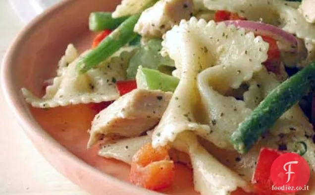 Insalata di pasta di pollo pepato