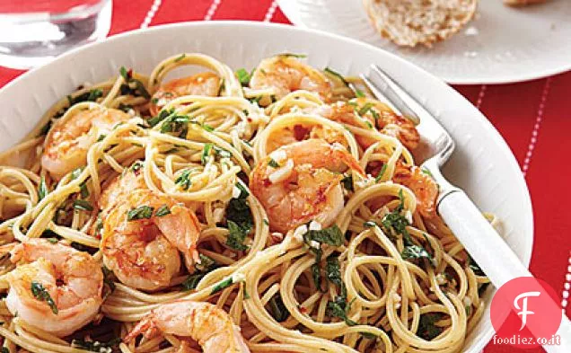 Scampi di gamberi su spaghetti integrali