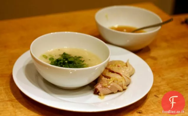 Cena stasera: zuppa di pollo e riso con salsa di immersione allo zenzero