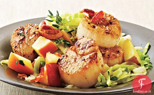 Capesante scottate con pancetta, cavolo e mela