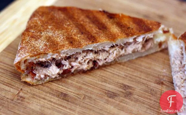 Cena Stasera: Tonno ' Ino's con Panini al Pesto di Olive Nere