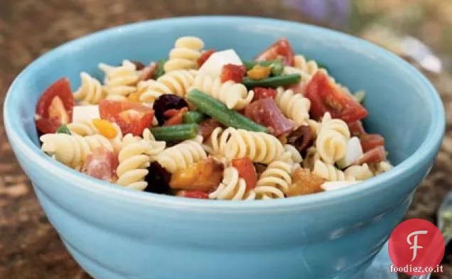Insalata di rotini con salsa di olive Kalamata