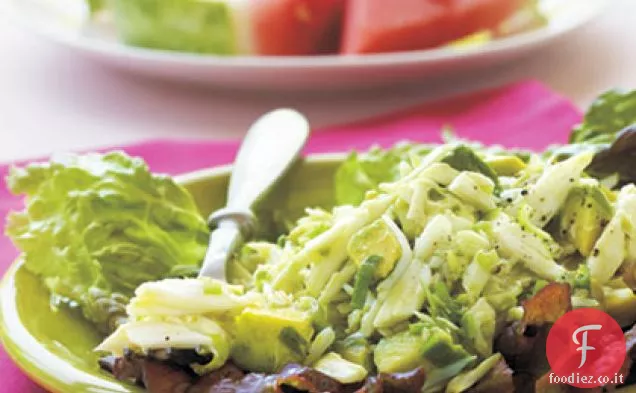 Insalata di granchio, limone e avocado