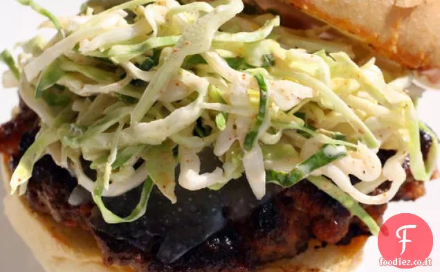 L'ingrediente segreto (Chorizo): Hamburger Chorizo con Manchego e Paprika Slaw