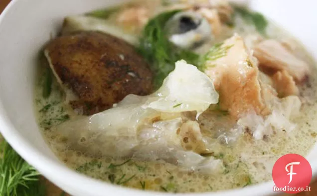 Zuppa di testa di salmone
