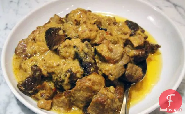 Cuocere il libro: Agnello Korma in una salsa di mandorle e zafferano