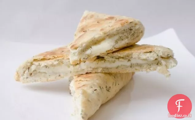 Halloumi-Piadina ripiena all'olio d'oliva