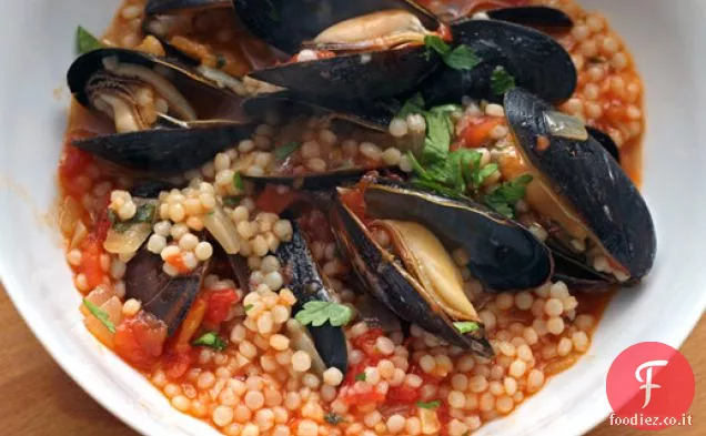 Cozze con Couscous israeliano e pomodori