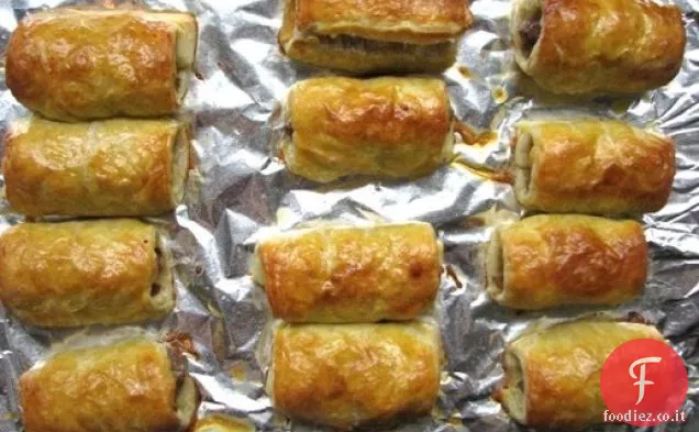 Rotoli di salsiccia (maiali in stile britannico in una coperta)