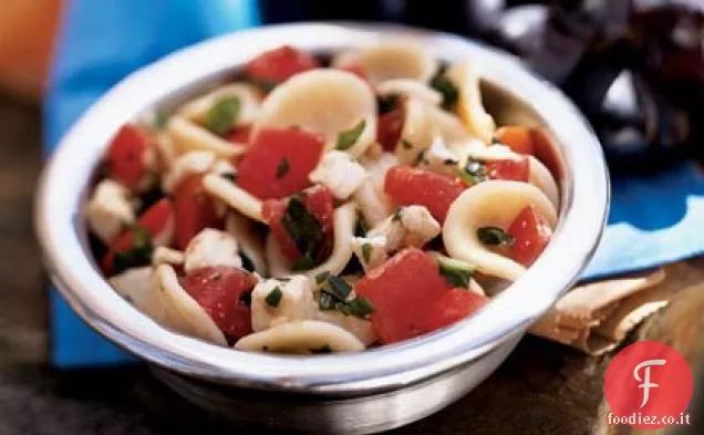 Orecchiette con Pomodoro, Mozzarella Fresca e Basilico